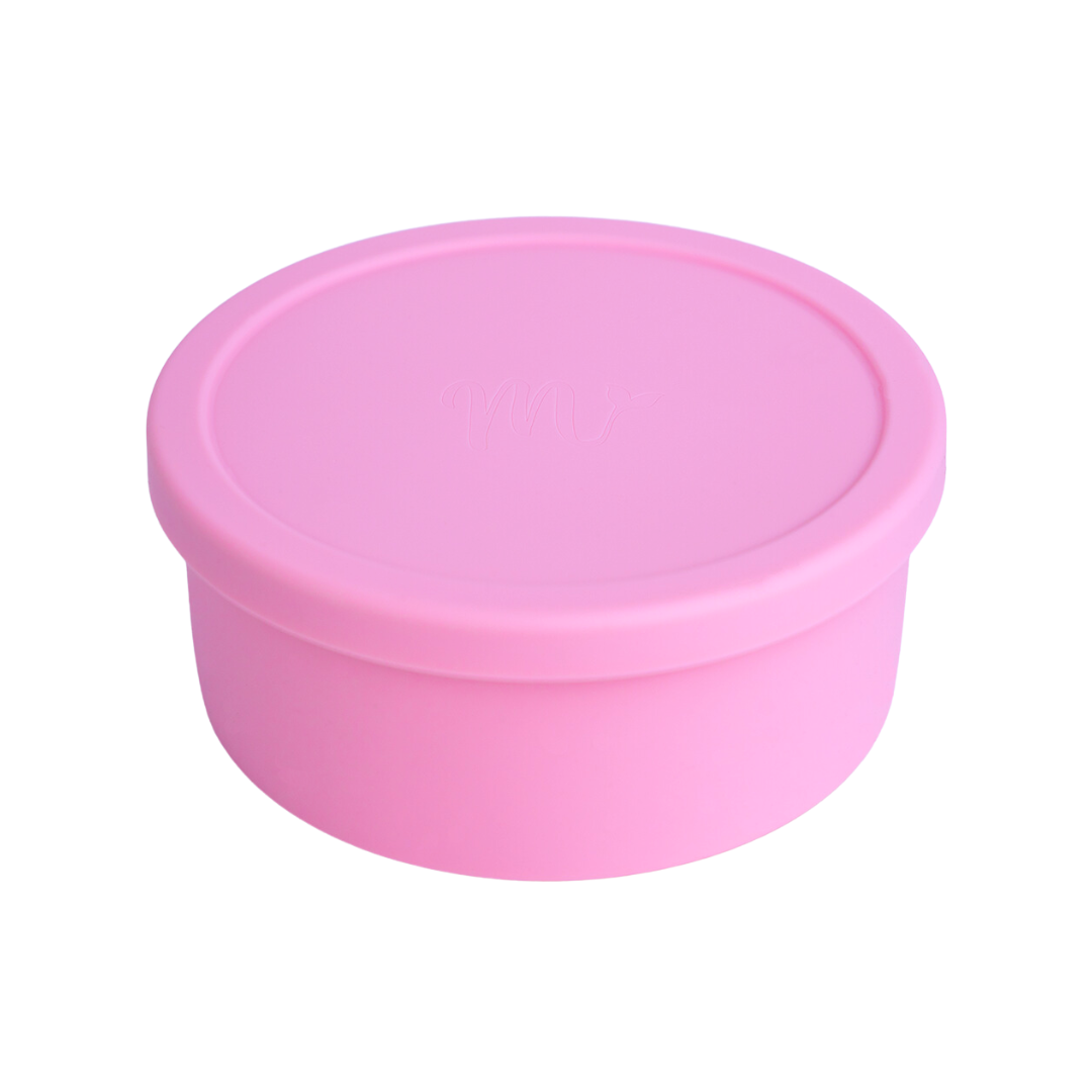 Light pink silicone bento bowl with Mermaid Straw logo on the lid